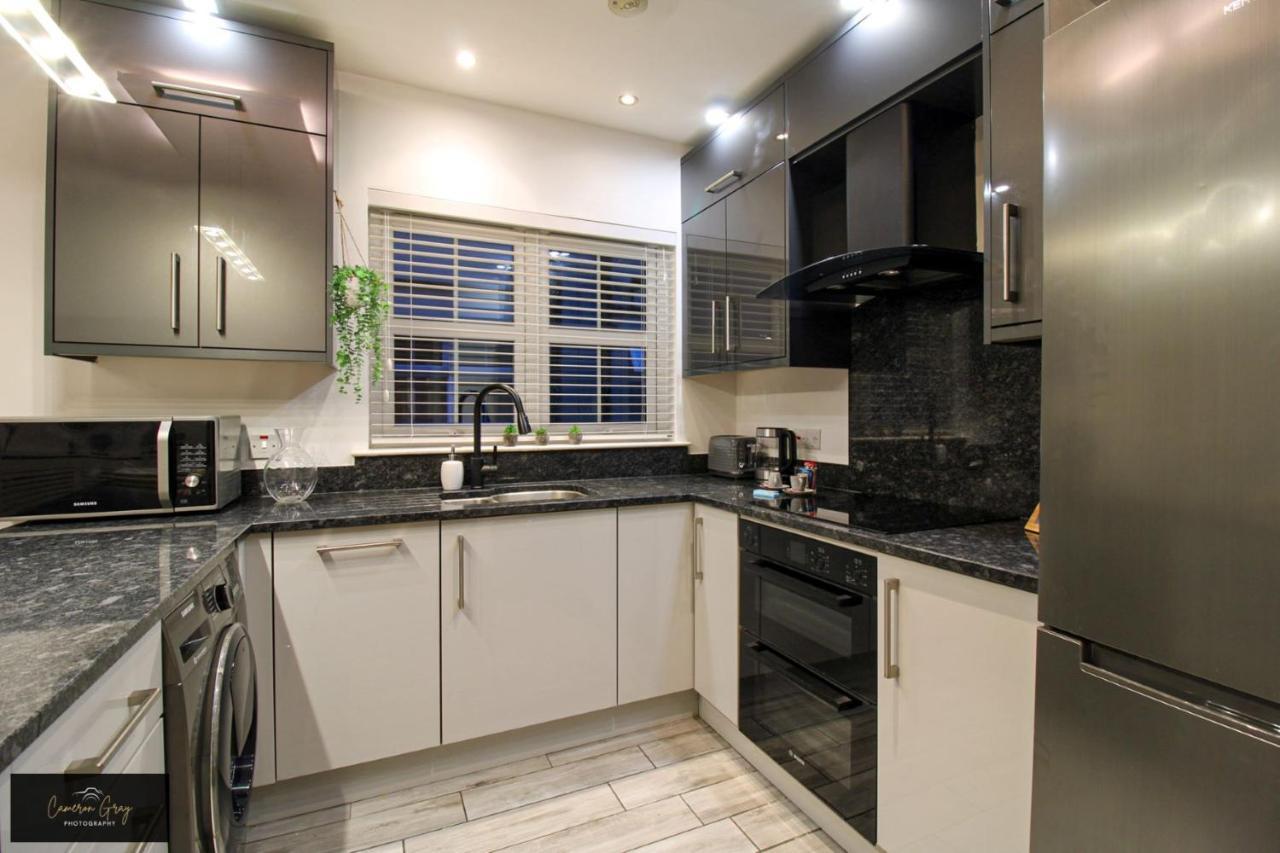 Nice 2 Bed House, Office, Wi-Fi, Free Parking Belfast Eksteriør bilde