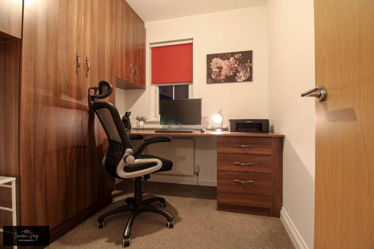 Nice 2 Bed House, Office, Wi-Fi, Free Parking Belfast Eksteriør bilde